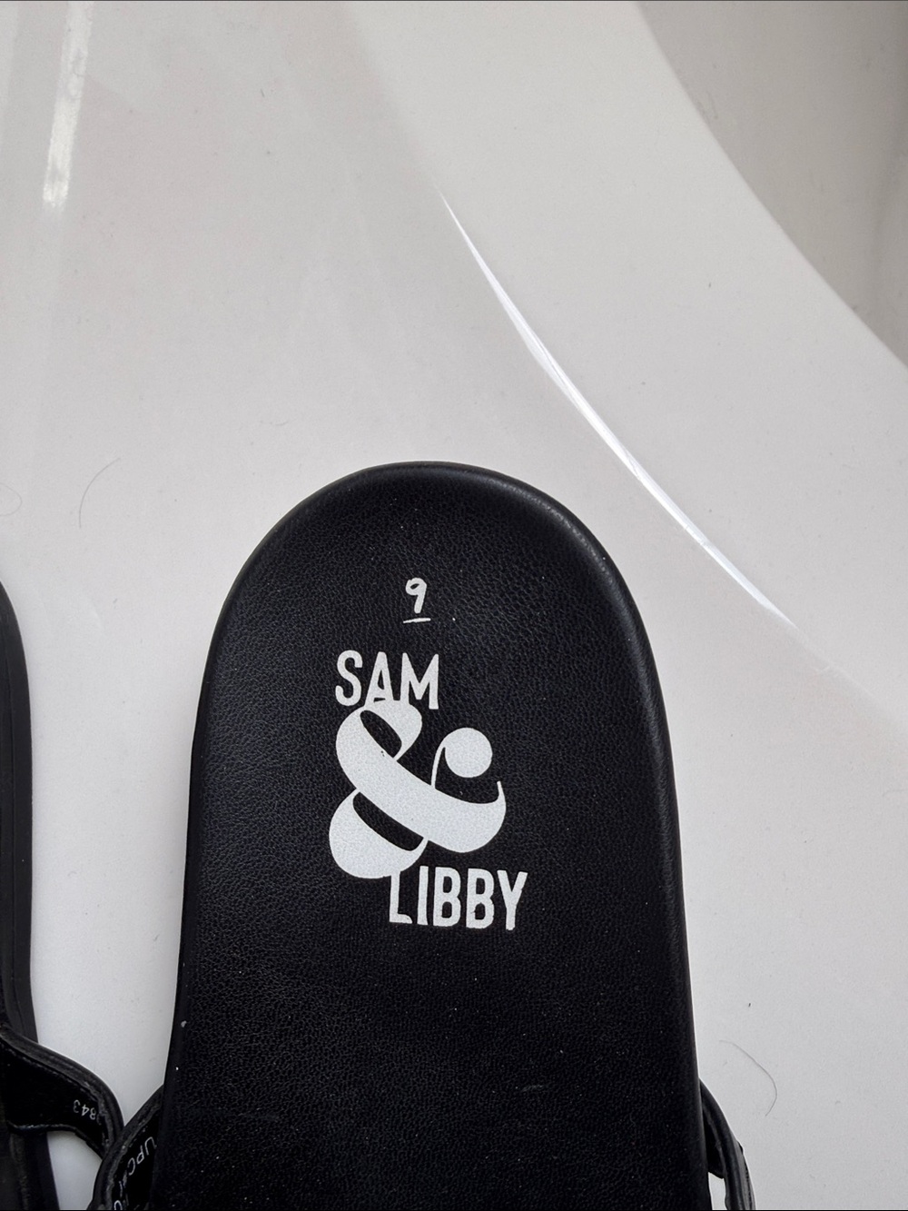 Sam & Libby Black Floral Cutout Toe-Thong Sandals - Picture 3 of 3